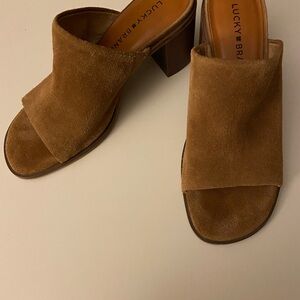 Lucky Brand Tan Mules and Clogs with Chunky Heel and Open Toe Design